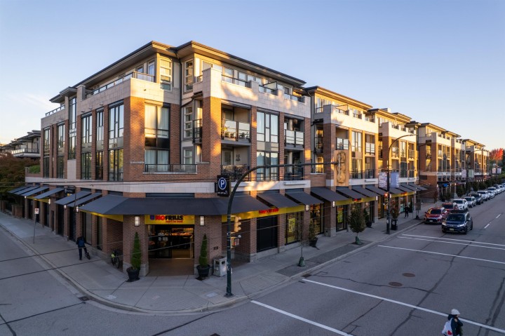 Photo 23 at 305 - 4550 Fraser Street, Fraser VE, Vancouver East