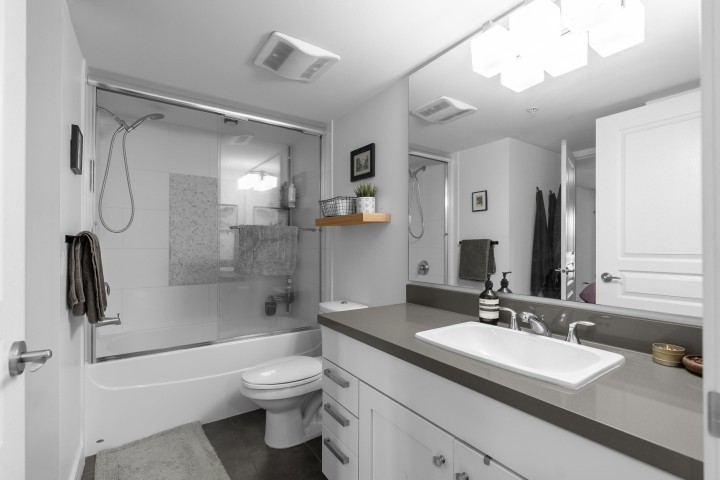 Photo 13 at 305 - 4550 Fraser Street, Fraser VE, Vancouver East