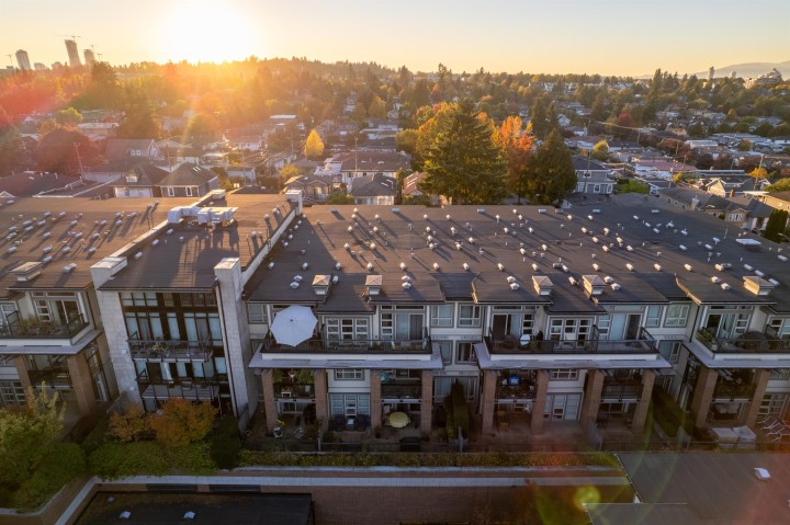 Photo 24 at 305 - 4550 Fraser Street, Fraser VE, Vancouver East