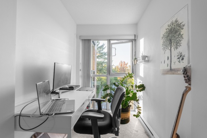 Photo 11 at 305 - 4550 Fraser Street, Fraser VE, Vancouver East