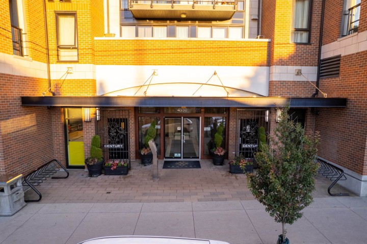 Photo 19 at 305 - 4550 Fraser Street, Fraser VE, Vancouver East