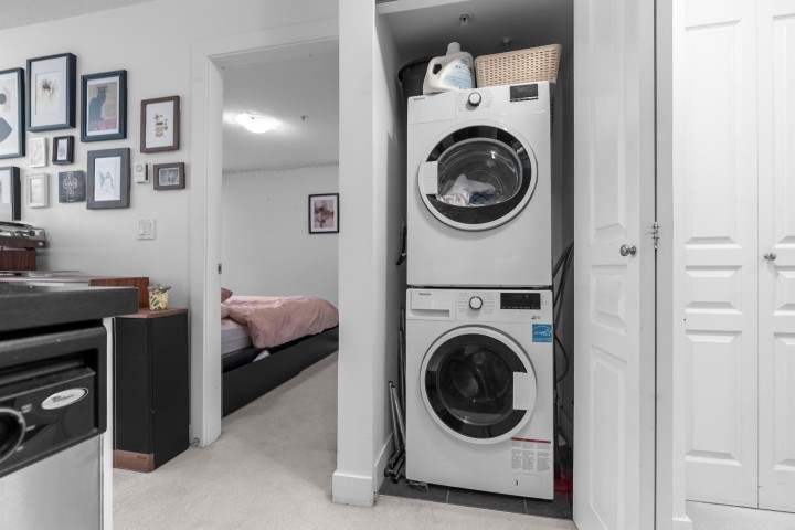 Photo 8 at 305 - 4550 Fraser Street, Fraser VE, Vancouver East