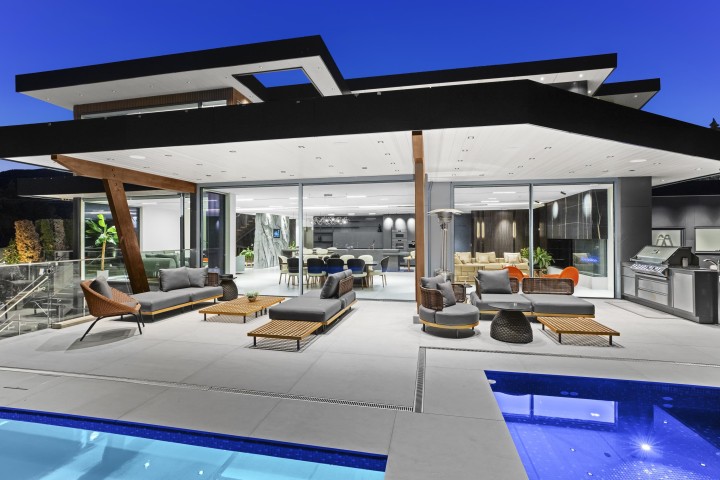 Photo 1 at 1840 Orchard Way, Queens, West Vancouver