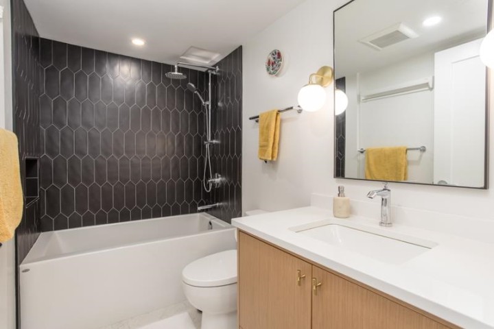 Photo 18 at 202 - 1500 Haro Street, West End VW, Vancouver West