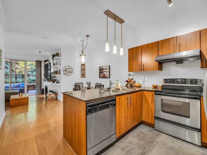 Photo 1 at 119 - 1633 Mackay Avenue, Pemberton NV, North Vancouver