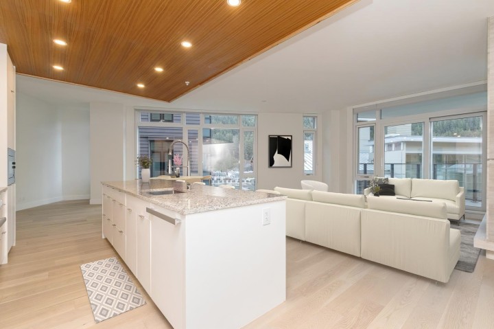 Photo 5 at 401 - 6687 Nelson Avenue, Horseshoe Bay WV, West Vancouver