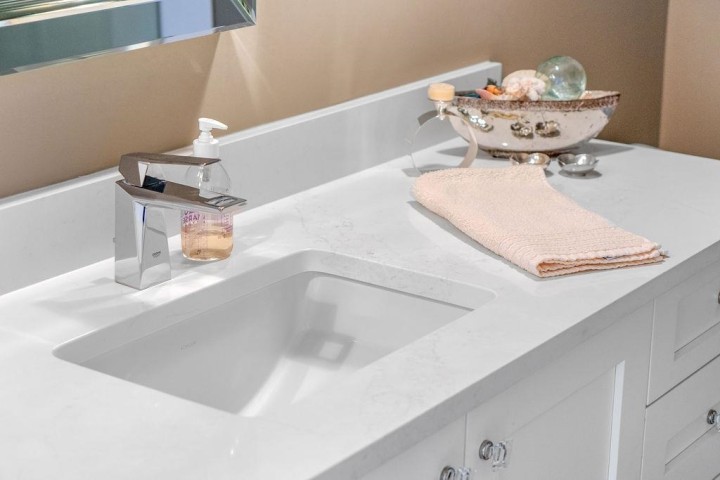 Photo 28 at 402 - 2271 Bellevue Avenue, Dundarave, West Vancouver