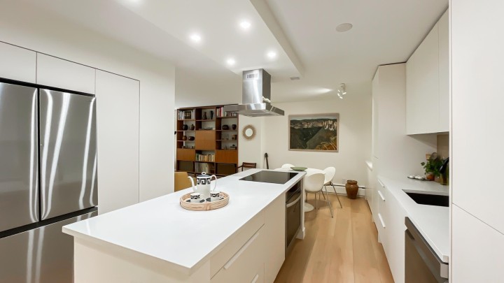 Photo 2 at 102 - 2016 Fullerton Avenue, Pemberton NV, North Vancouver