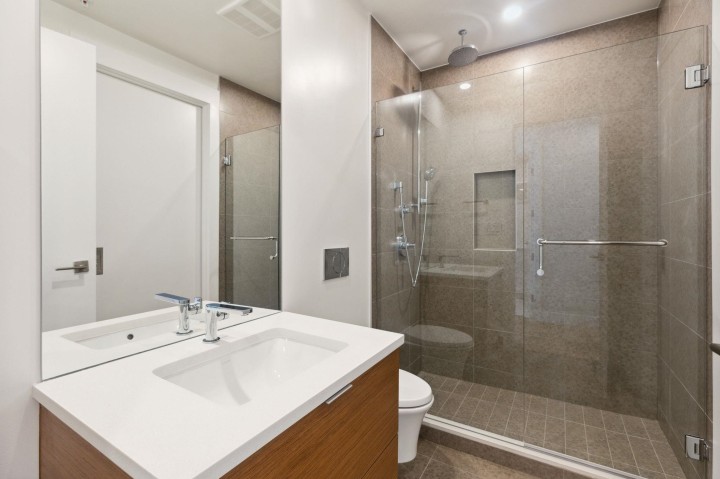 Photo 11 at 503 - 6707 Nelson Avenue, Horseshoe Bay WV, West Vancouver