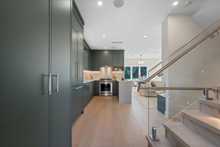 Photo 13 at 2 - 8508 East Boulevard, S.W. Marine, Vancouver West