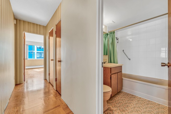 Photo 16 at 301 - 1050 Chilco Street, West End VW, Vancouver West