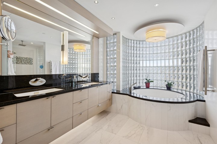 Photo 28 at 9 - 2250 Bellevue Avenue, Dundarave, West Vancouver