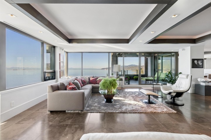 Photo 5 at 9 - 2250 Bellevue Avenue, Dundarave, West Vancouver