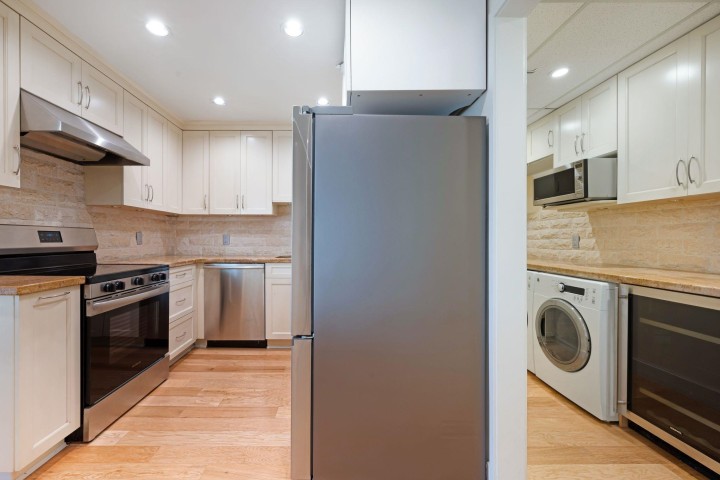 Photo 6 at 601 - 738 Broughton Street, West End VW, Vancouver West