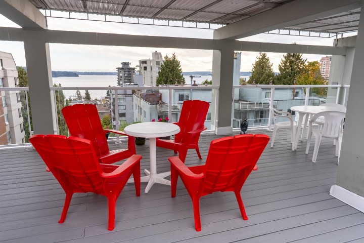 Photo 14 at 402 - 1750 Esquimalt Avenue, Ambleside, West Vancouver