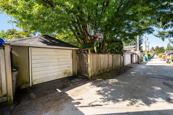 Photo 35 at 2857 W 35th Avenue, MacKenzie Heights, Vancouver West