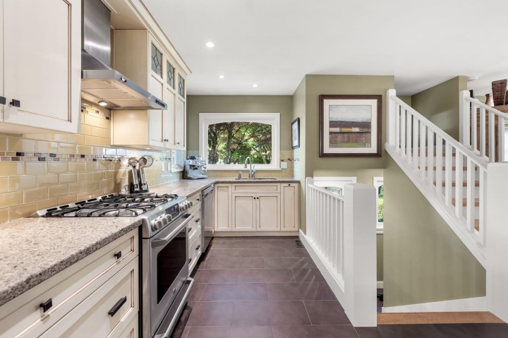 Photo 4 at 2857 W 35th Avenue, MacKenzie Heights, Vancouver West