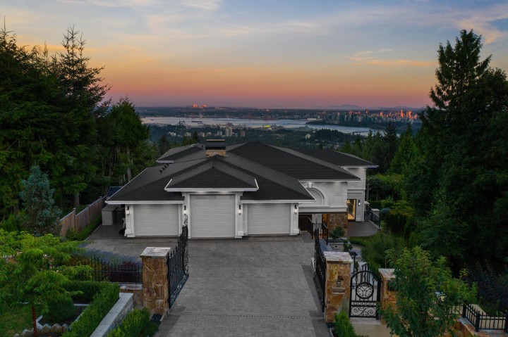 Photo 4 at 1436 Sandhurst Place, Chartwell, West Vancouver