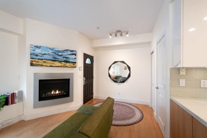 Photo 6 at 468 E 5th Avenue, Mount Pleasant VE, Vancouver East