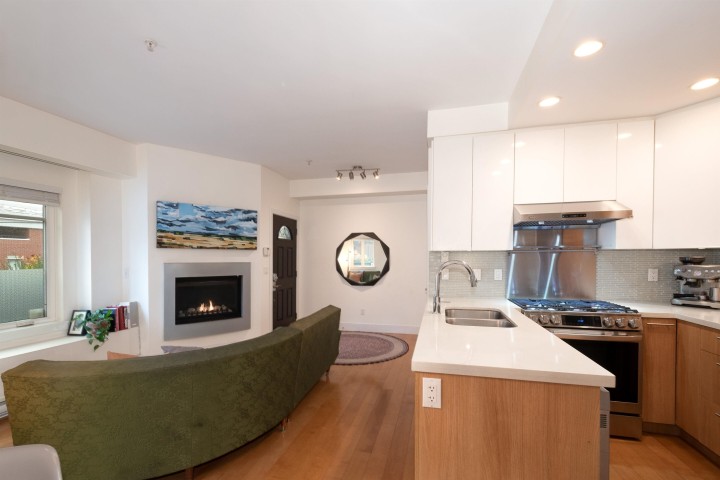 Photo 5 at 468 E 5th Avenue, Mount Pleasant VE, Vancouver East