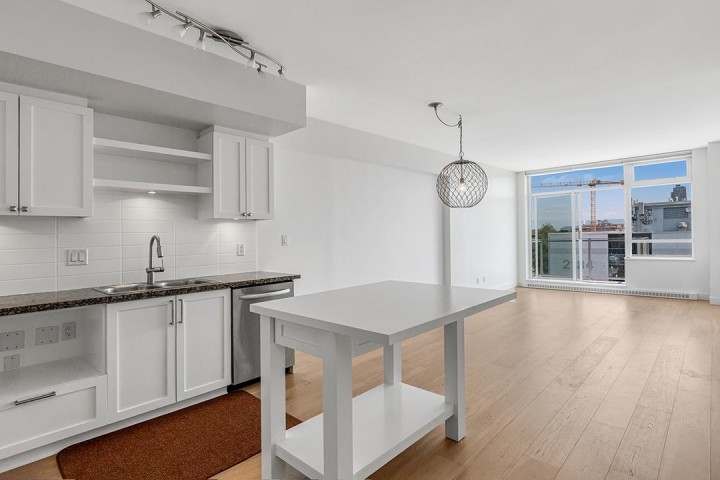 Photo 10 at PH802 - 2228 W Broadway, Kitsilano, Vancouver West