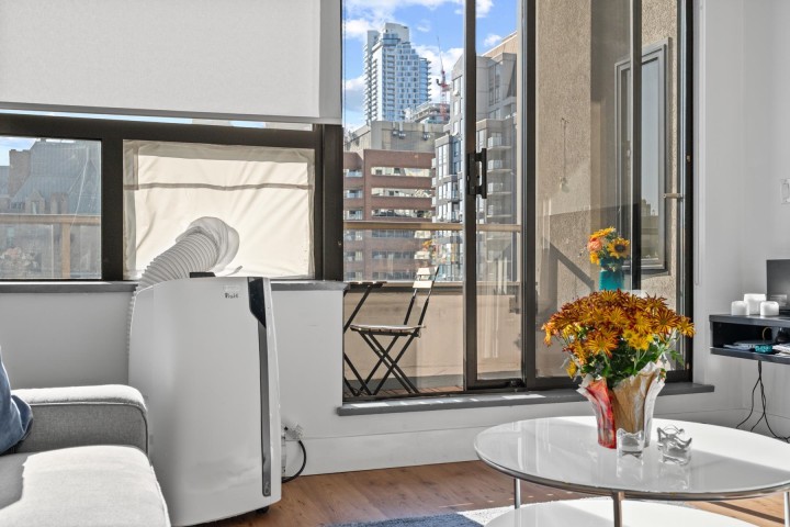 Photo 16 at 910 - 1010 Howe Street, Downtown VW, Vancouver West