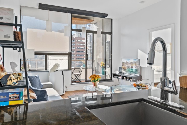 Photo 18 at 910 - 1010 Howe Street, Downtown VW, Vancouver West