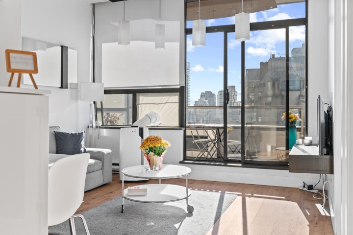 Photo 21 at 910 - 1010 Howe Street, Downtown VW, Vancouver West