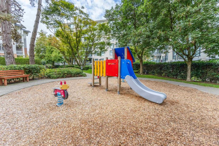 Photo 22 at 104 - 4883 Maclure Mews, Quilchena, Vancouver West