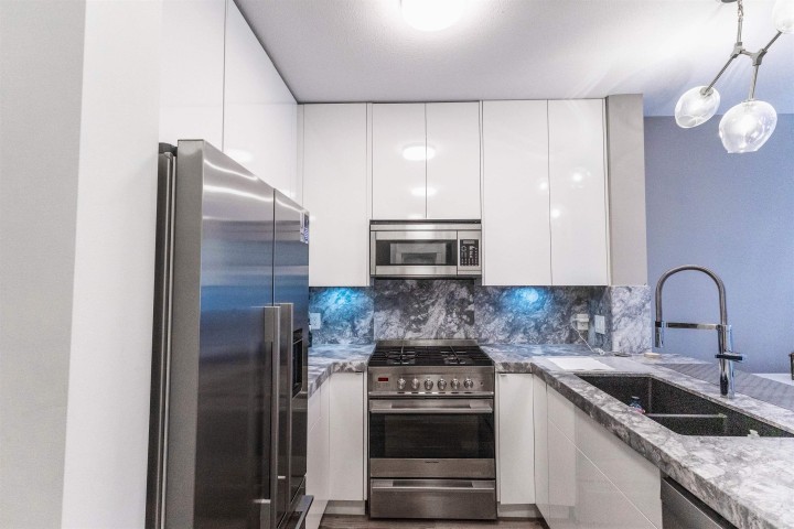 Photo 7 at 104 - 4883 Maclure Mews, Quilchena, Vancouver West