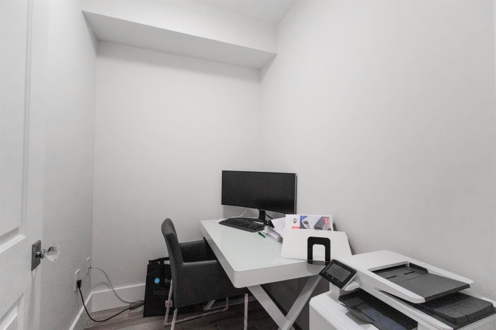 Photo 8 at 104 - 4883 Maclure Mews, Quilchena, Vancouver West