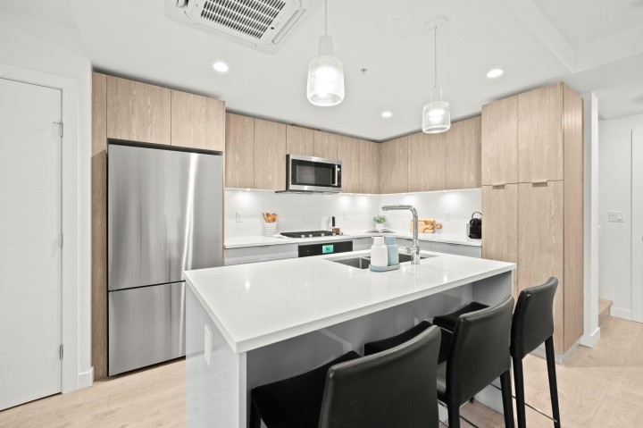 Photo 10 at TH8 - 108 E 8th Street, Central Lonsdale, North Vancouver