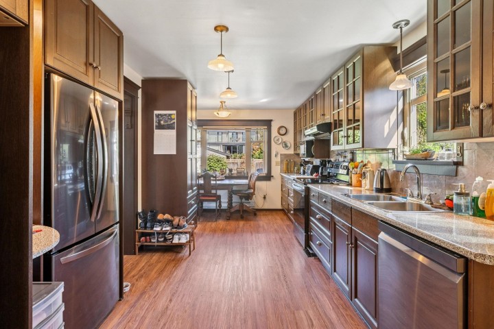 Photo 11 at 234 W Windsor Road, Upper Lonsdale, North Vancouver