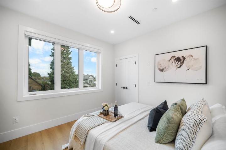 Photo 8 at 1 - 5378 Culloden Street, Knight, Vancouver East