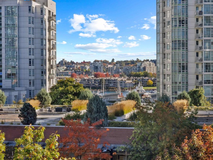 Photo 24 at 602 - 1177 Pacific Boulevard, Yaletown, Vancouver West