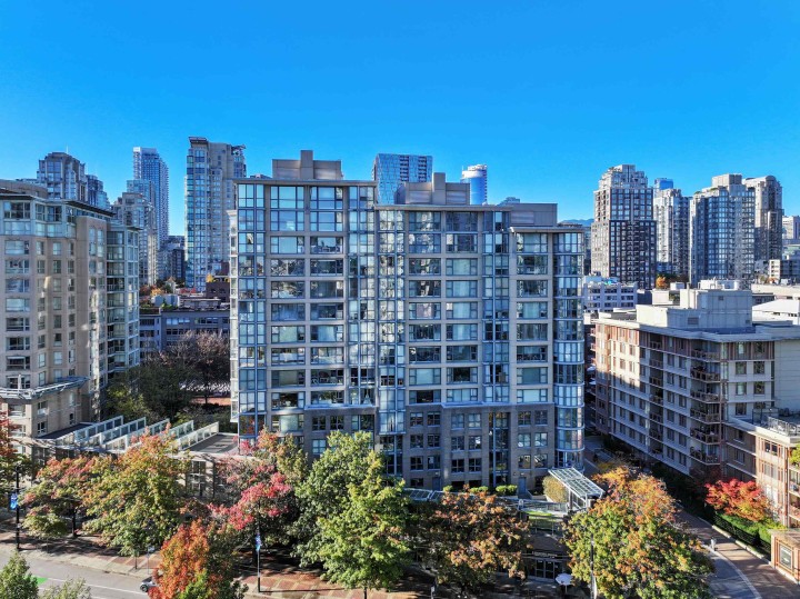 Photo 25 at 602 - 1177 Pacific Boulevard, Yaletown, Vancouver West