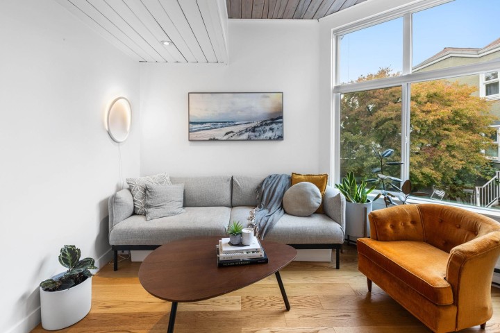 Photo 3 at 212 - 1045 W 8th Avenue, Fairview VW, Vancouver West