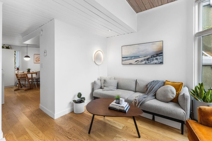 Photo 4 at 212 - 1045 W 8th Avenue, Fairview VW, Vancouver West