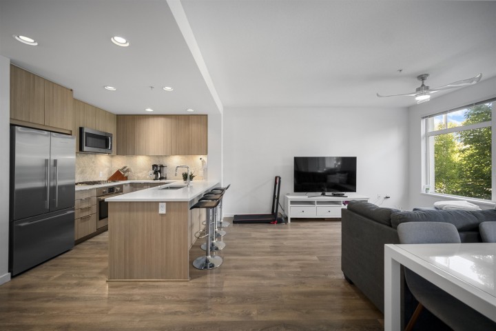 Photo 11 at 214 - 3289 Riverwalk Avenue, South Marine, Vancouver East