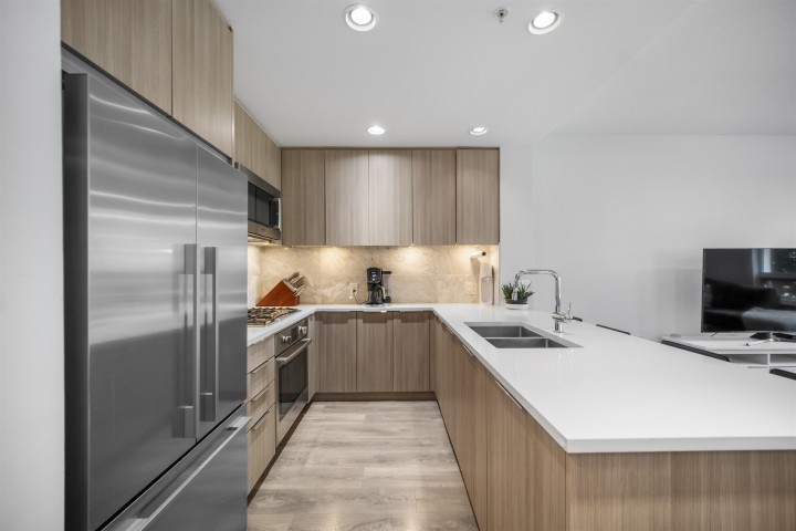 Photo 4 at 214 - 3289 Riverwalk Avenue, South Marine, Vancouver East