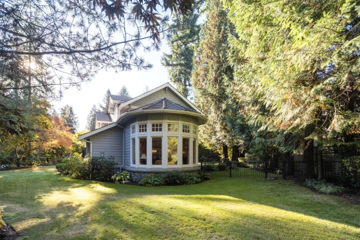 Photo 4 at 448 Gordon Avenue, Cedardale, West Vancouver