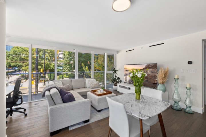 Photo 7 at 201 - 499 Pacific Street, Yaletown, Vancouver West