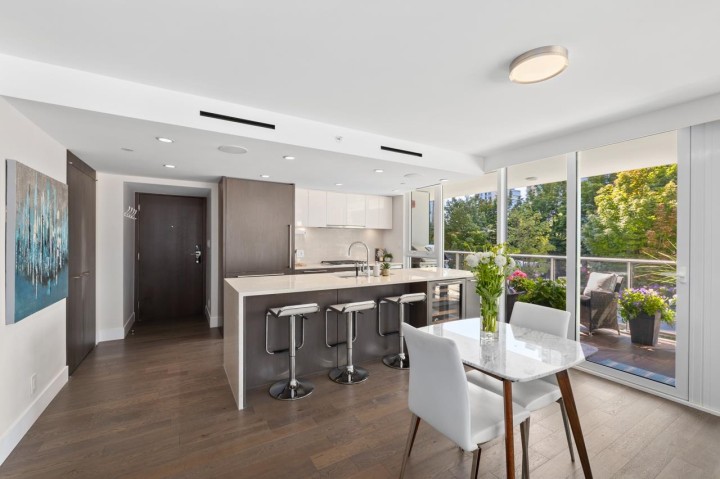 Photo 9 at 201 - 499 Pacific Street, Yaletown, Vancouver West