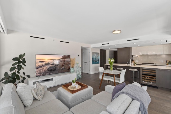 Photo 8 at 201 - 499 Pacific Street, Yaletown, Vancouver West