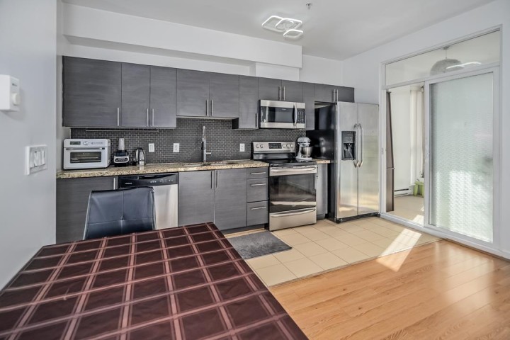 Photo 10 at 212 - 2239 Kingsway, Victoria VE, Vancouver East