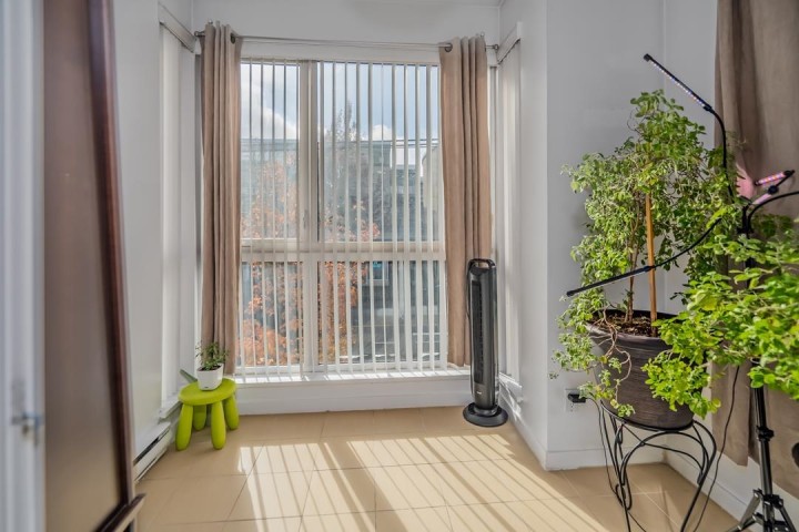 Photo 18 at 212 - 2239 Kingsway, Victoria VE, Vancouver East