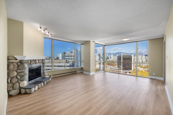 Photo 2 at 1302 - 2668 Ash Street, Fairview VW, Vancouver West