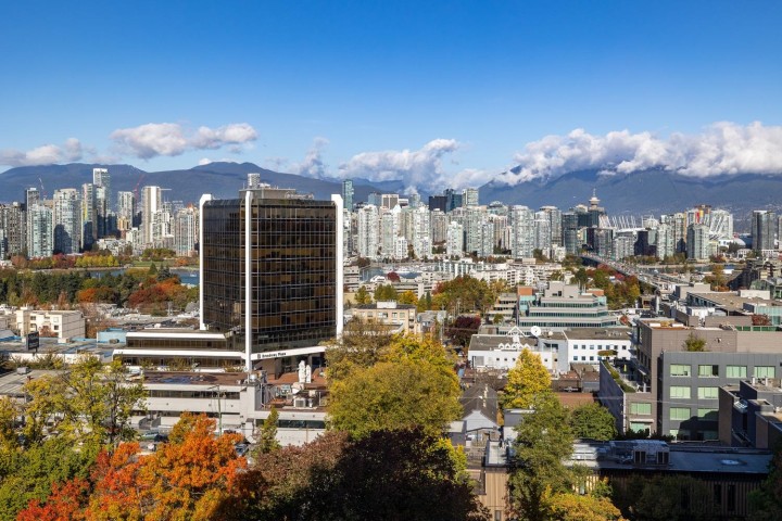 Photo 6 at 1302 - 2668 Ash Street, Fairview VW, Vancouver West