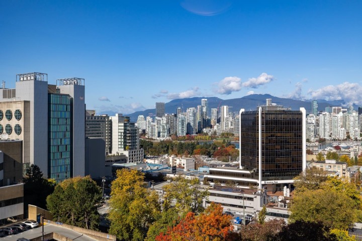 Photo 7 at 1302 - 2668 Ash Street, Fairview VW, Vancouver West