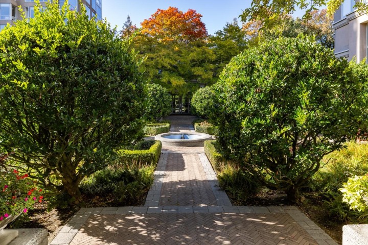 Photo 32 at 1302 - 2668 Ash Street, Fairview VW, Vancouver West